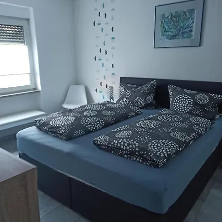 Semesterbostad Laila *